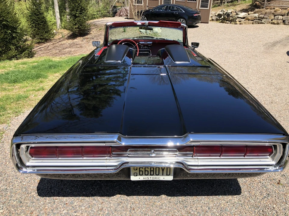 1966 Ford Thunderbird 4th Gen - Image 9 of 31