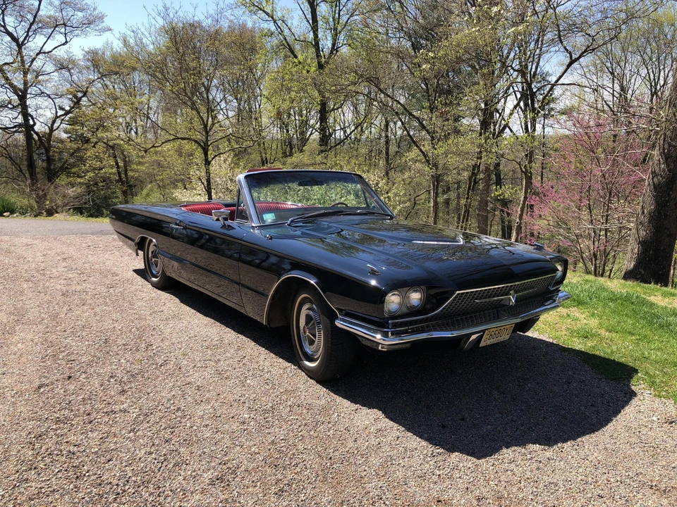 1966 Ford Thunderbird 4th Gen - Image 19 of 31