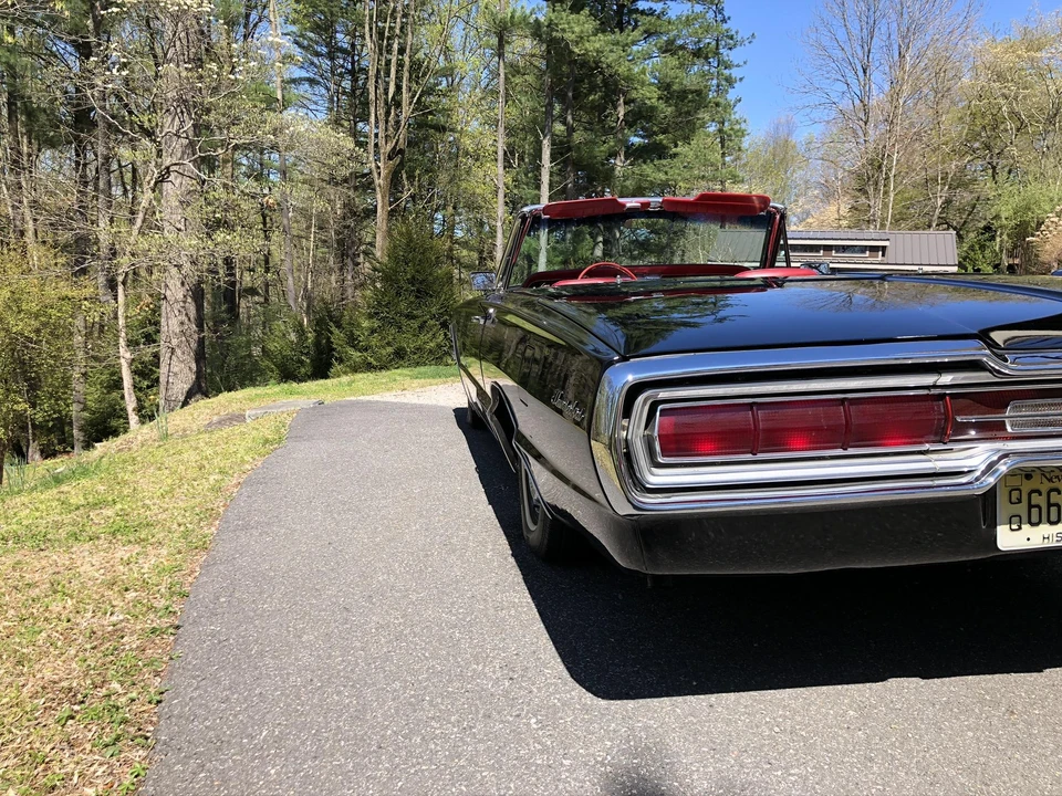 1966 Ford Thunderbird 4th Gen - Image 25 of 31