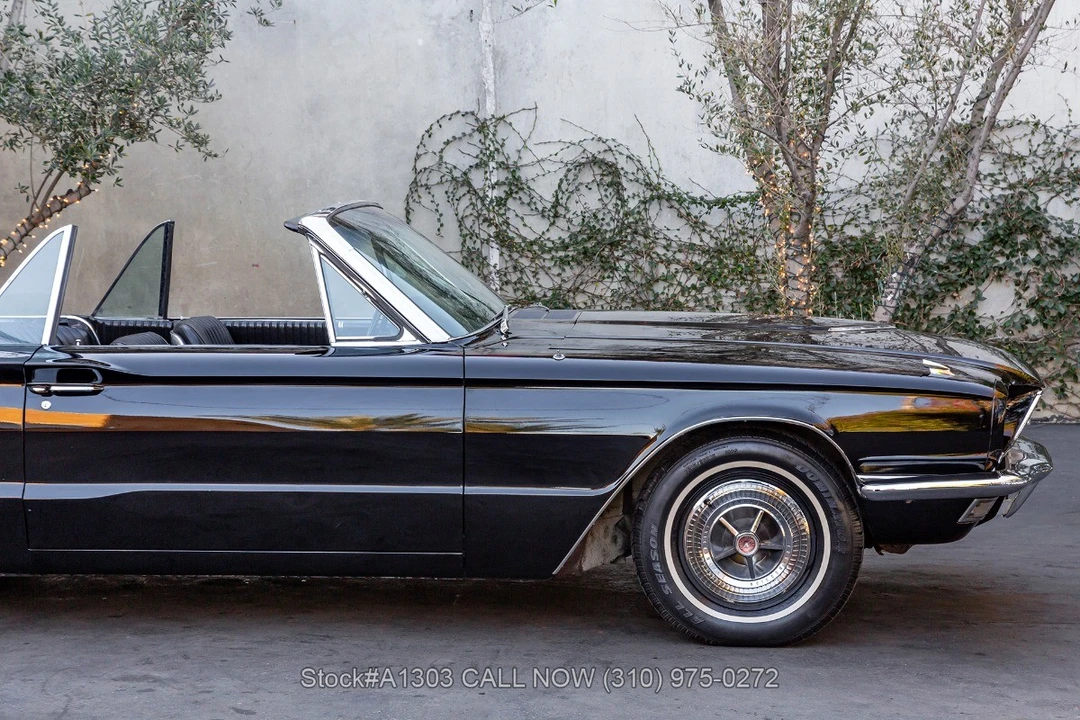 1966 Ford Thunderbird 4th Gen - Image 17 of 31