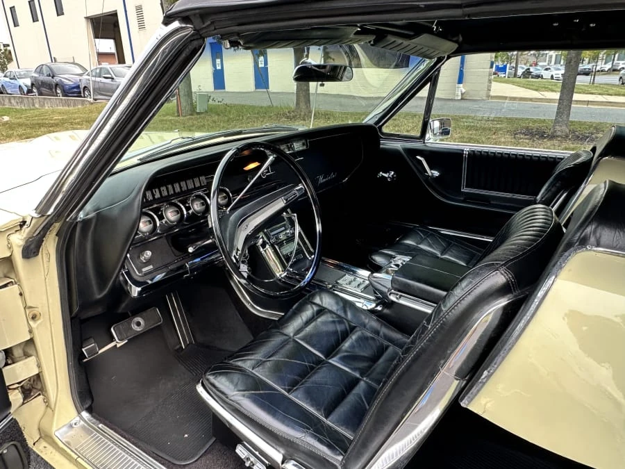 1966 Ford Thunderbird 4th Gen - Image 21 of 31