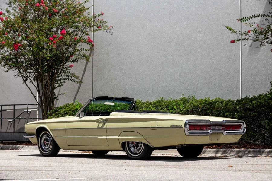 1966 Ford Thunderbird 4th Gen - Image 10 of 11
