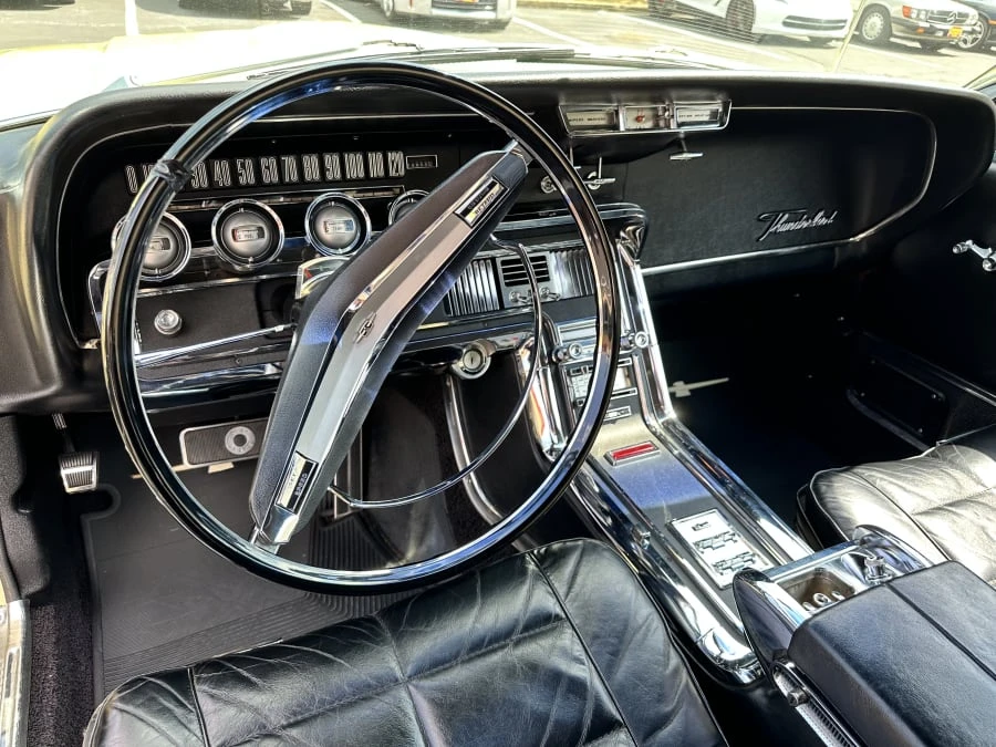 1966 Ford Thunderbird 4th Gen - Image 18 of 31