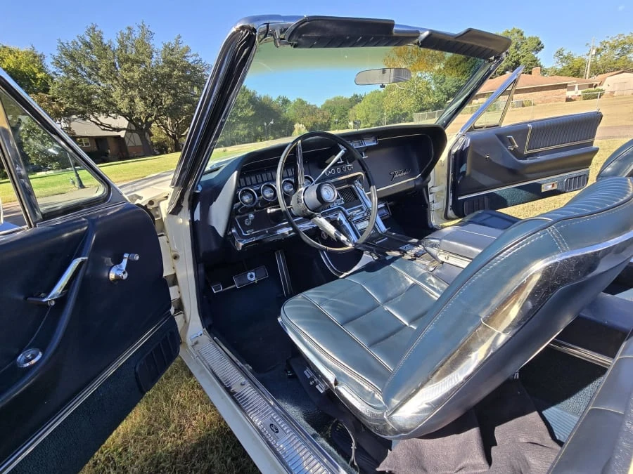 1966 Ford Thunderbird 4th Gen - Image 21 of 31