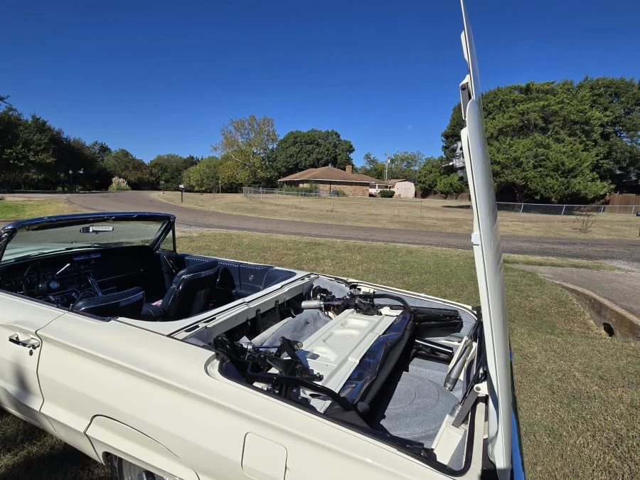 1966 Ford Thunderbird 4th Gen - Image 10 of 31