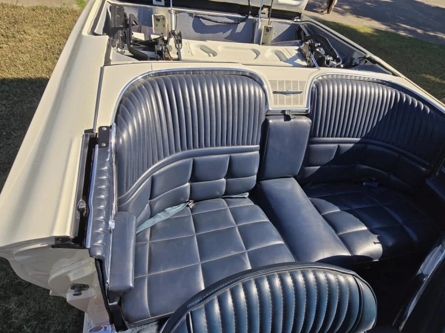 1966 Ford Thunderbird 4th Gen - Image 25 of 31