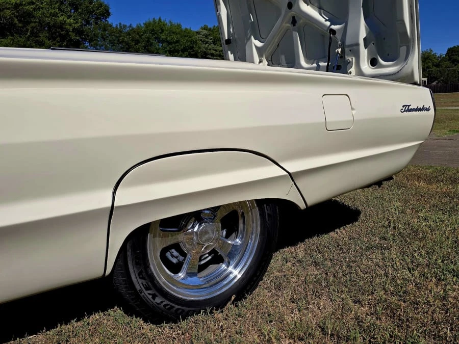 1966 Ford Thunderbird 4th Gen - Image 17 of 31