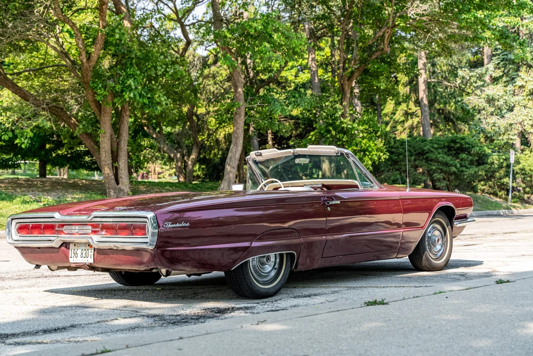 1966 Ford Thunderbird 4th Gen - Image 9 of 31