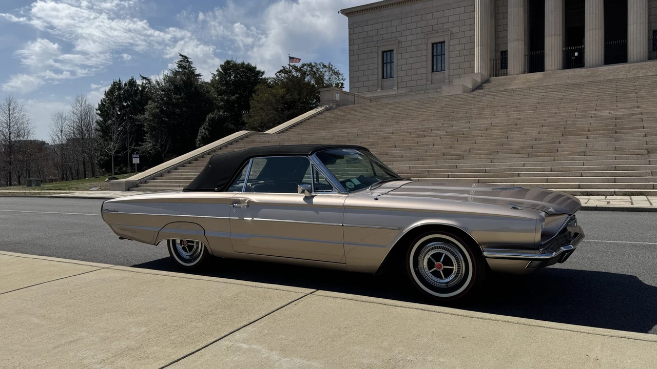 1966 Ford Thunderbird 4th Gen - Image 16 of 31