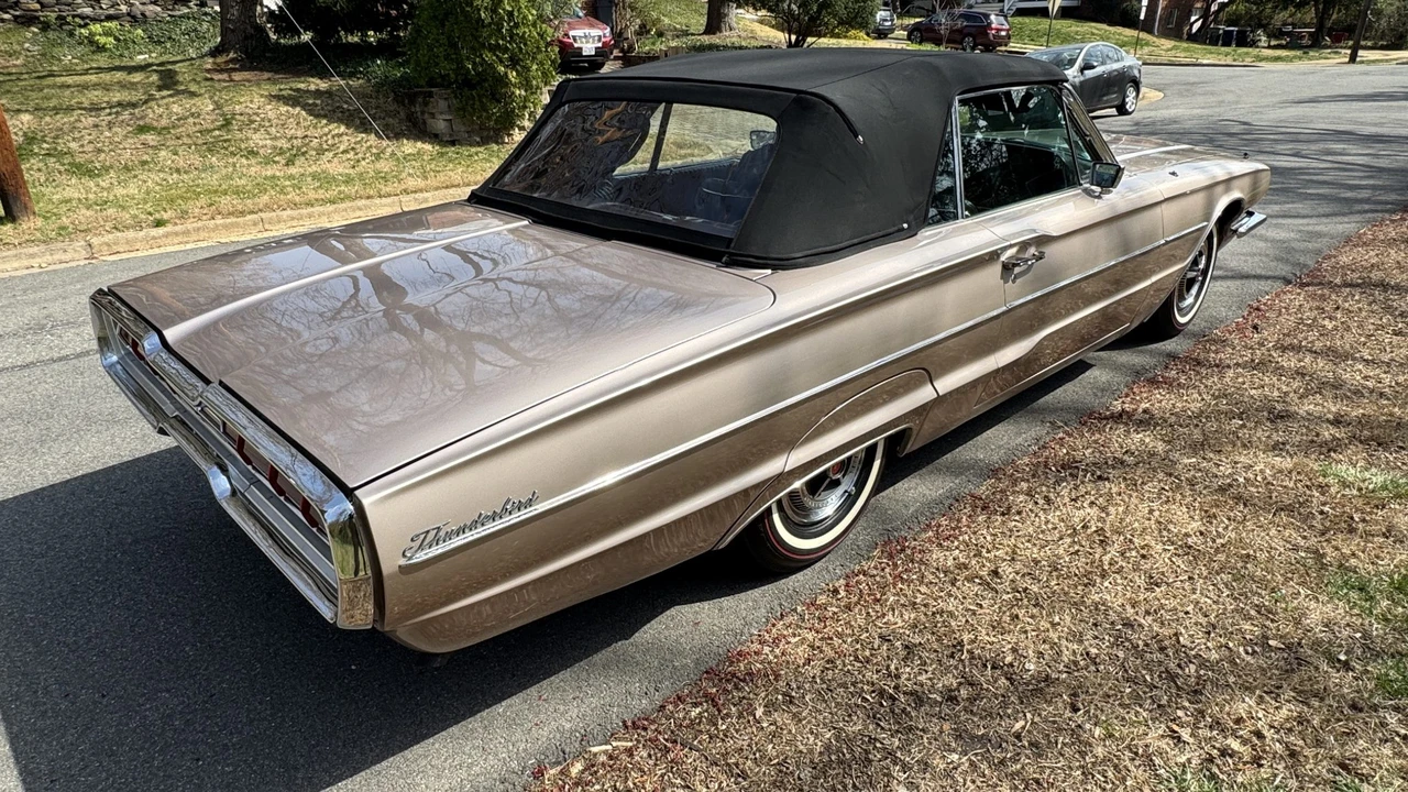 1966 Ford Thunderbird 4th Gen - Image 20 of 31