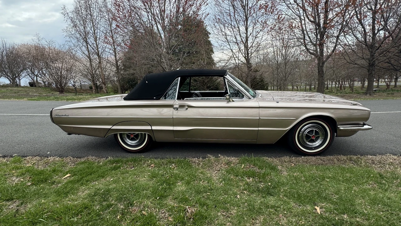1966 Ford Thunderbird 4th Gen - Image 18 of 31