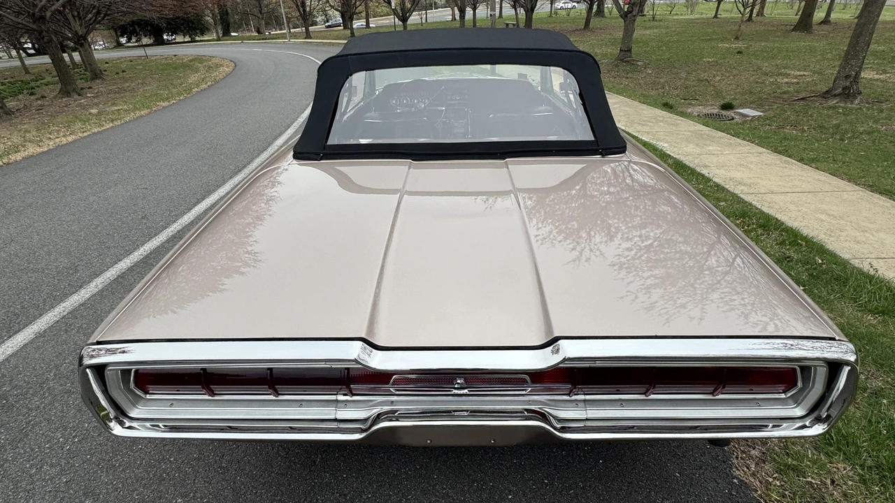 1966 Ford Thunderbird 4th Gen - Image 27 of 31