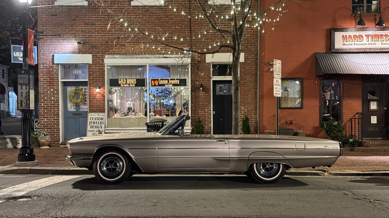 1966 Ford Thunderbird 4th Gen - Image 9 of 31