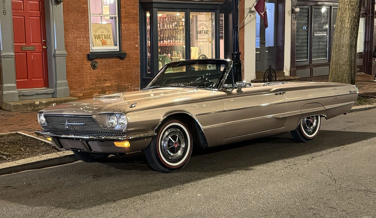 1966 Ford Thunderbird 4th Gen - Image 10 of 31