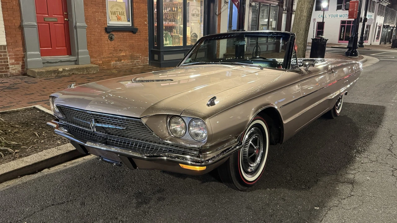 1966 Ford Thunderbird 4th Gen - Image 11 of 31