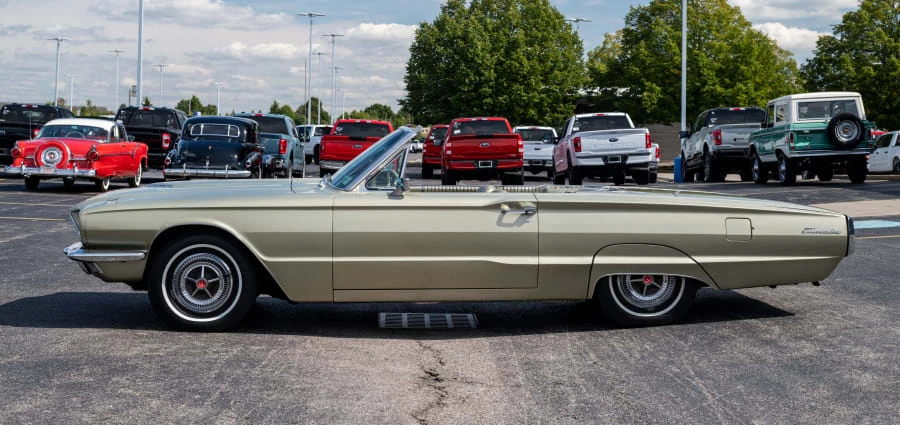 1966 Ford Thunderbird 4th Gen - Image 22 of 31