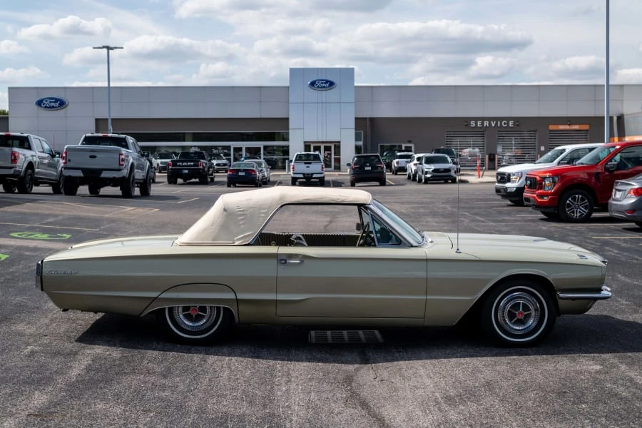 1966 Ford Thunderbird 4th Gen - Image 2 of 31
