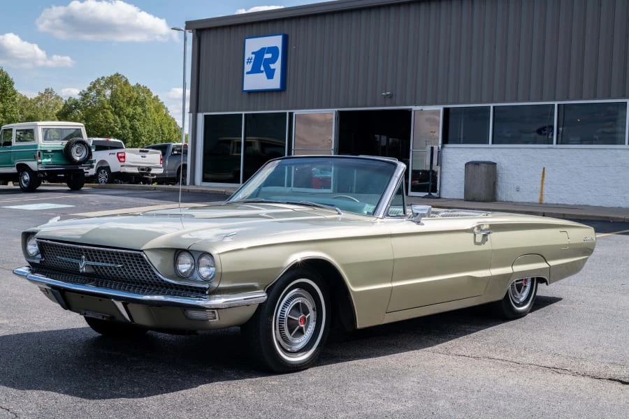 1966 Ford Thunderbird 4th Gen - Image 15 of 31