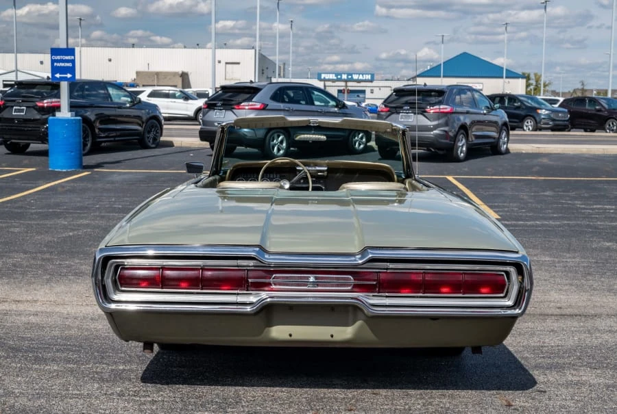 1966 Ford Thunderbird 4th Gen - Image 10 of 31