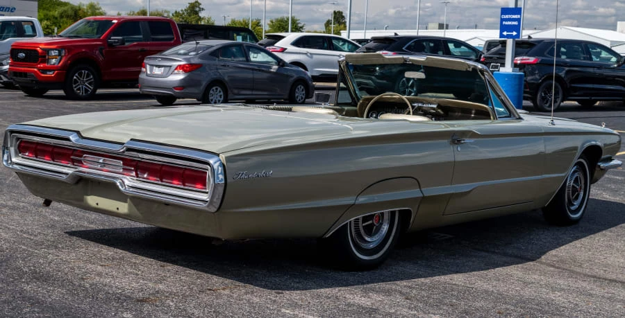 1966 Ford Thunderbird 4th Gen - Image 23 of 31
