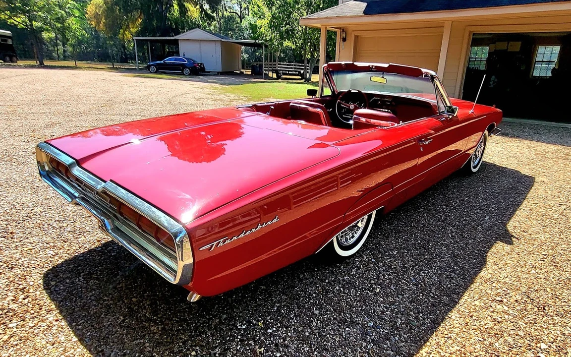 1966 Ford Thunderbird 4th Gen - Image 28 of 31