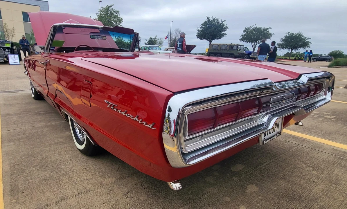 1966 Ford Thunderbird 4th Gen - Image 24 of 31