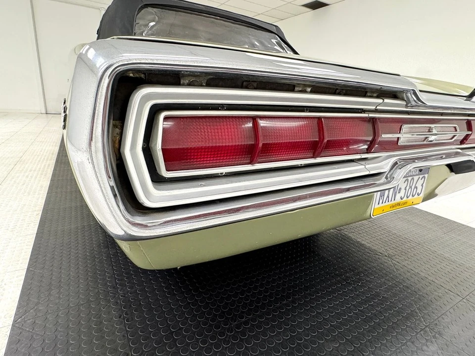1966 Ford Thunderbird 4th Gen - Image 26 of 31