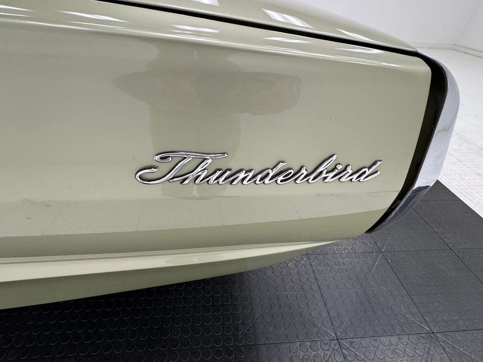 1966 Ford Thunderbird 4th Gen - Image 25 of 31