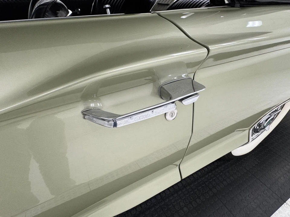1966 Ford Thunderbird 4th Gen - Image 22 of 31