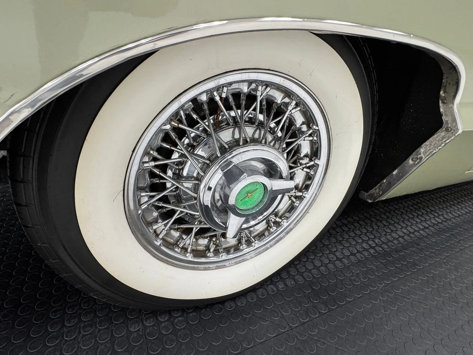 1966 Ford Thunderbird 4th Gen - Image 28 of 31