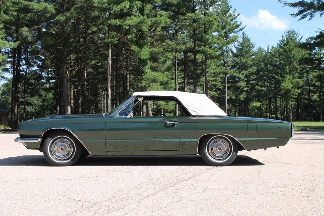 1966 Ford Thunderbird 3rd Gen - Image 14 of 31
