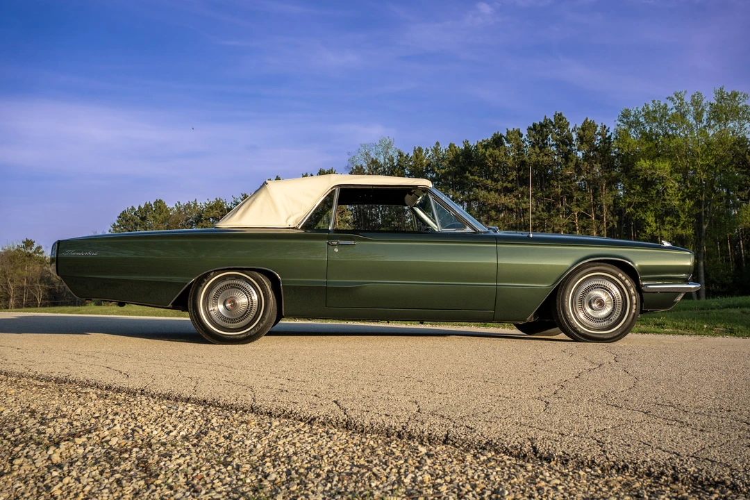 1966 Ford Thunderbird 4th Gen - Image 10 of 31