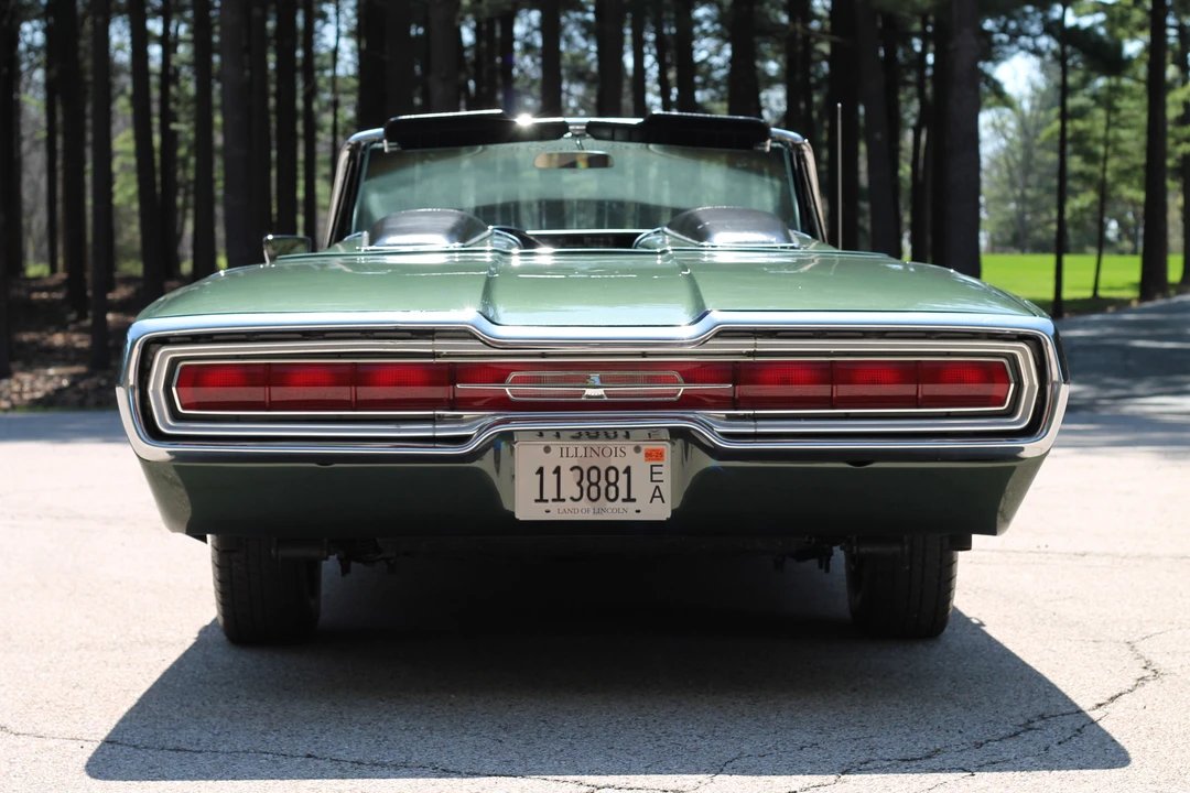 1966 Ford Thunderbird 4th Gen - Image 25 of 31
