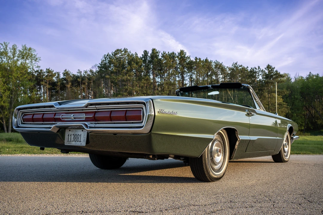 1966 Ford Thunderbird 4th Gen - Image 9 of 31