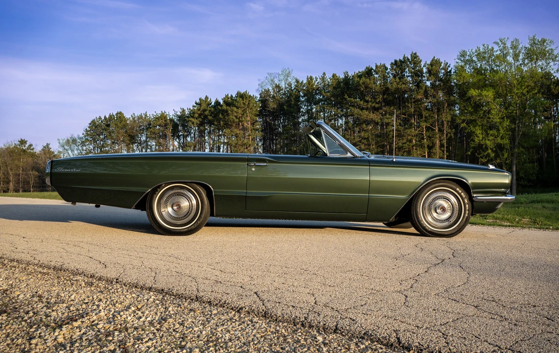 1966 Ford Thunderbird 4th Gen - Image 12 of 31
