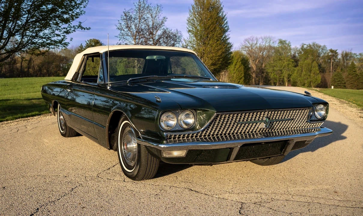 1966 Ford Thunderbird 4th Gen - Image 13 of 31