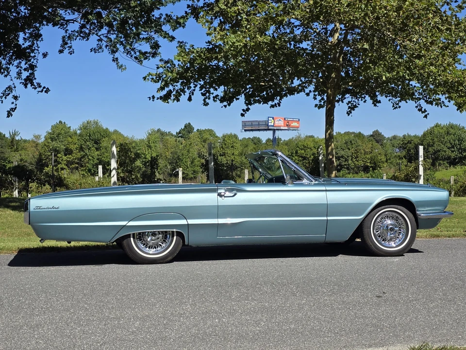 1966 Ford Thunderbird 3rd Gen - Image 19 of 31