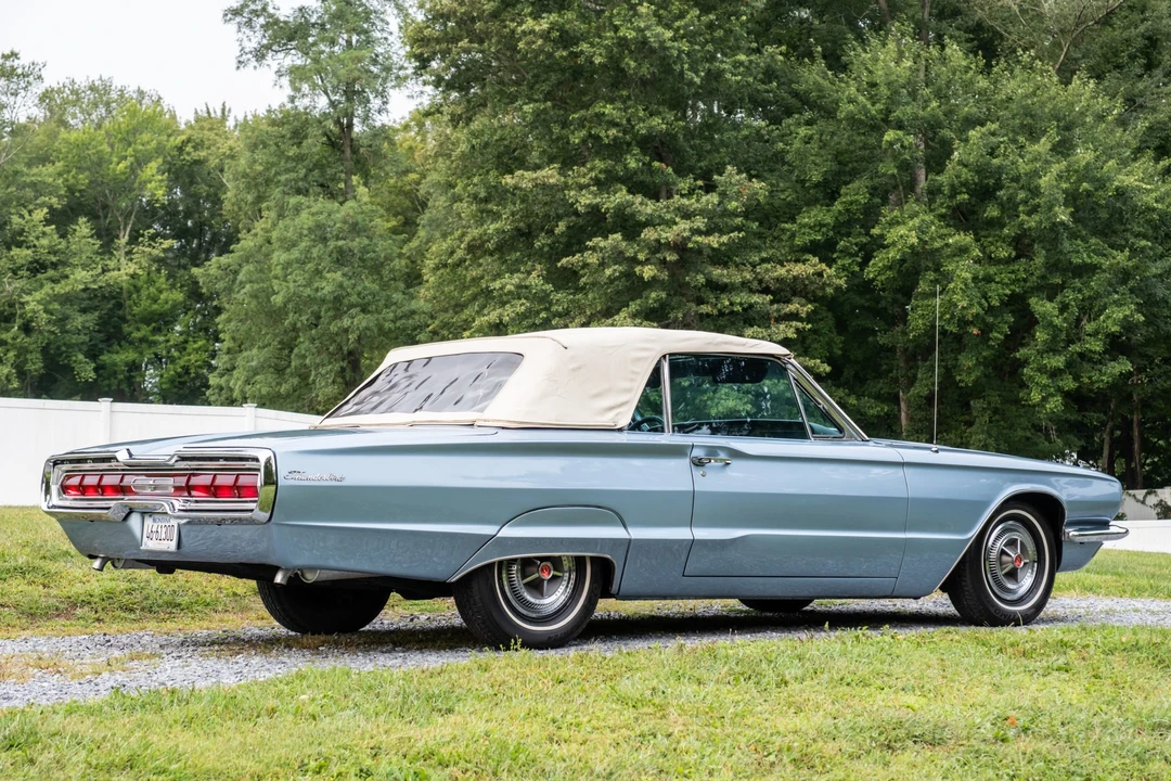 1966 Ford Thunderbird 4th Gen - Image 16 of 31