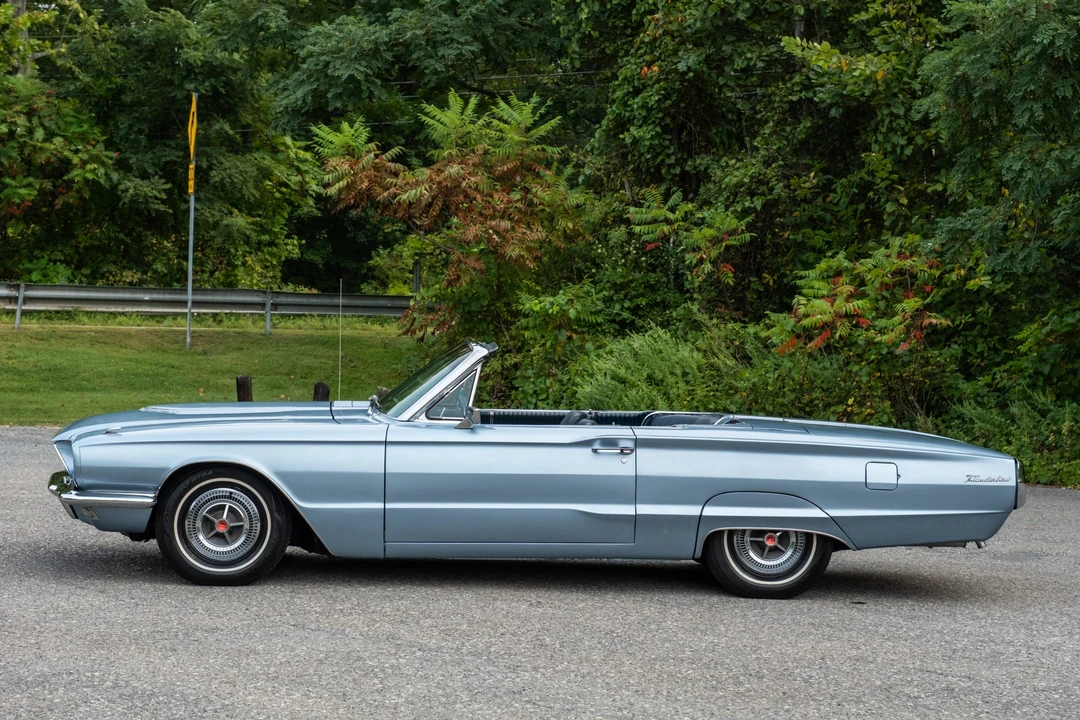 1966 Ford Thunderbird 4th Gen - Image 9 of 31