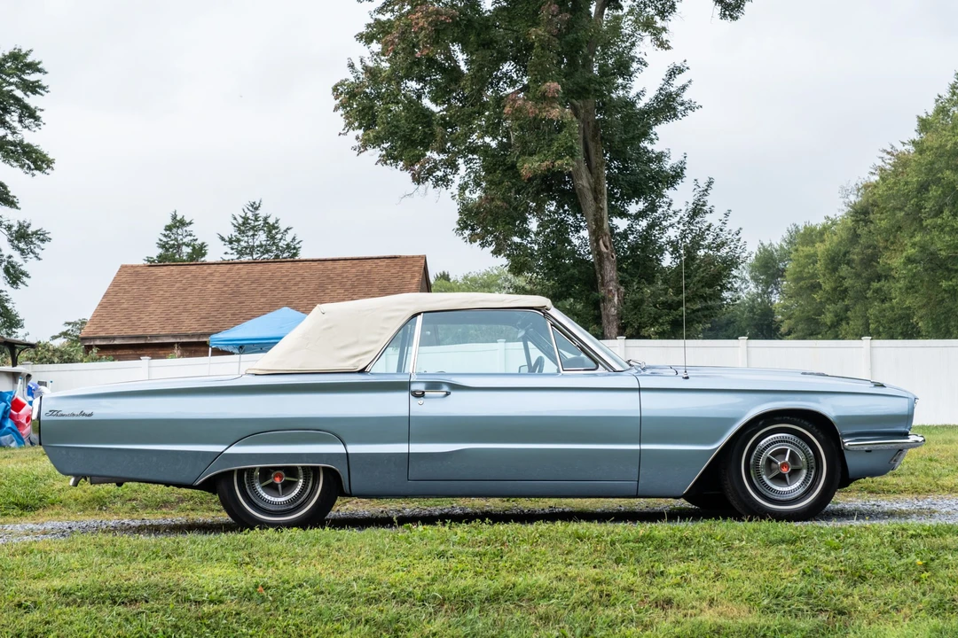 1966 Ford Thunderbird 4th Gen - Image 15 of 31