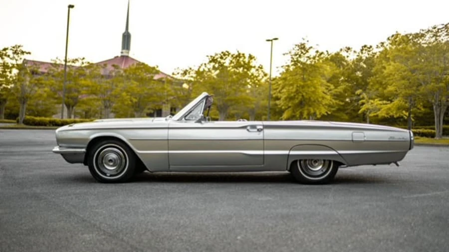 1966 Ford Thunderbird 4th Gen - Image 2 of 8