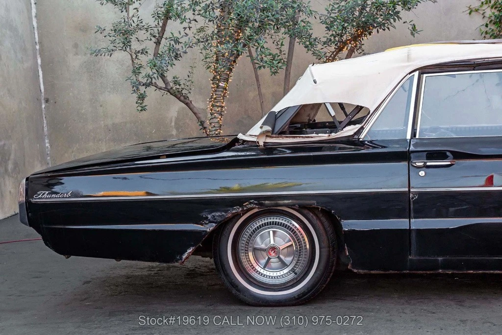 1966 Ford Thunderbird 4th Gen - Image 11 of 12
