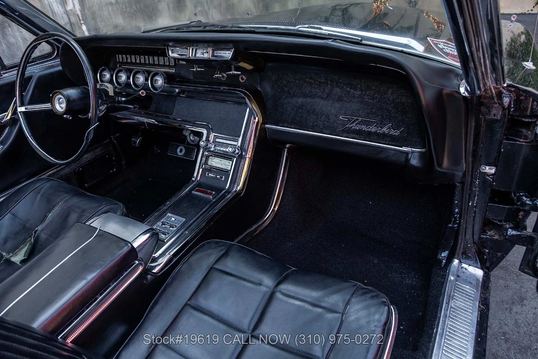 1966 Ford Thunderbird 4th Gen - Image 23 of 31