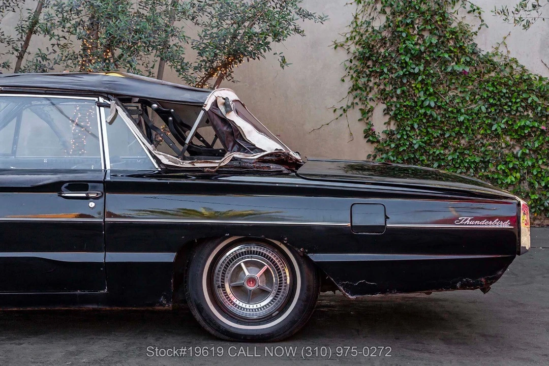 1966 Ford Thunderbird 4th Gen - Image 14 of 31