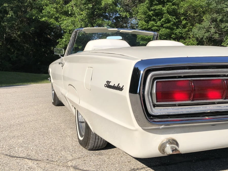 1966 Ford Thunderbird 4th Gen - Image 9 of 12