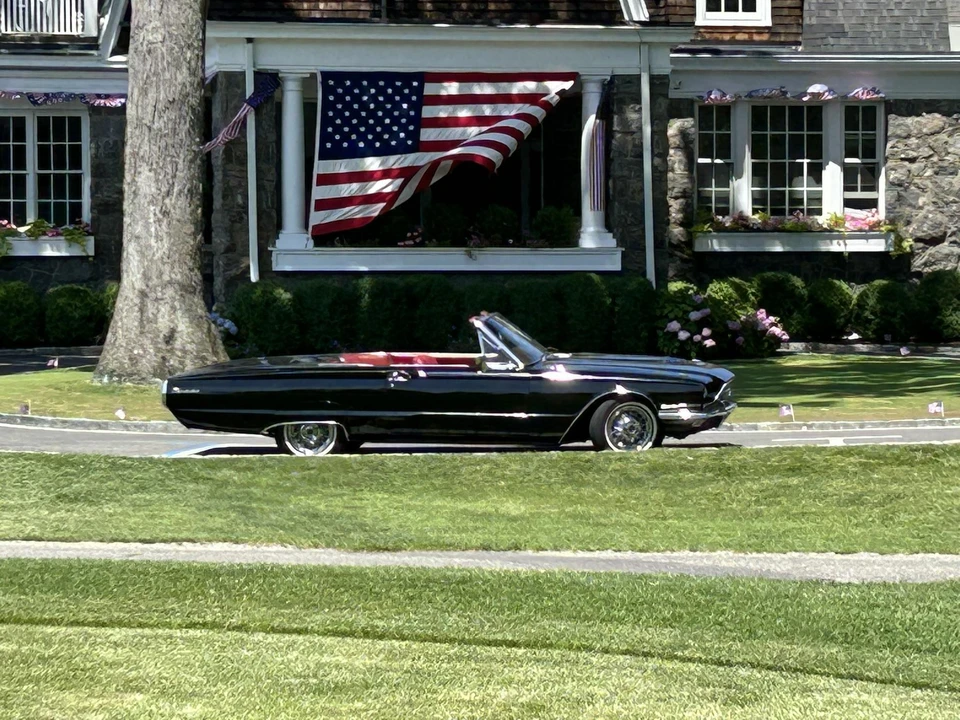 1966 Ford Thunderbird 3rd Gen - Image 4 of 31
