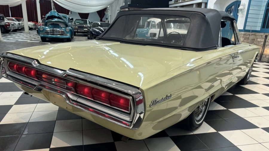 1966 Ford Thunderbird 4th Gen - Image 20 of 31