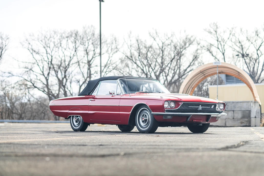 1966 Ford Thunderbird 4th Gen - Image 25 of 31