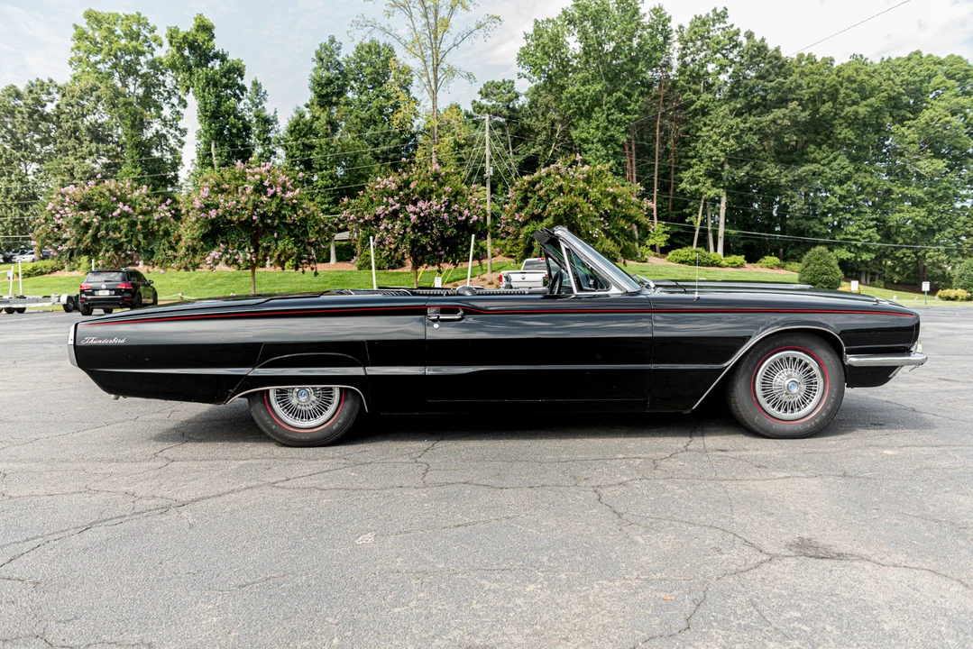1966 Ford Thunderbird 4th Gen - Image 7 of 31