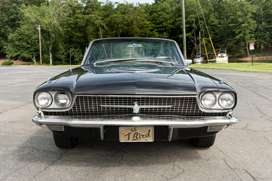 1966 Ford Thunderbird 4th Gen - Image 9 of 31